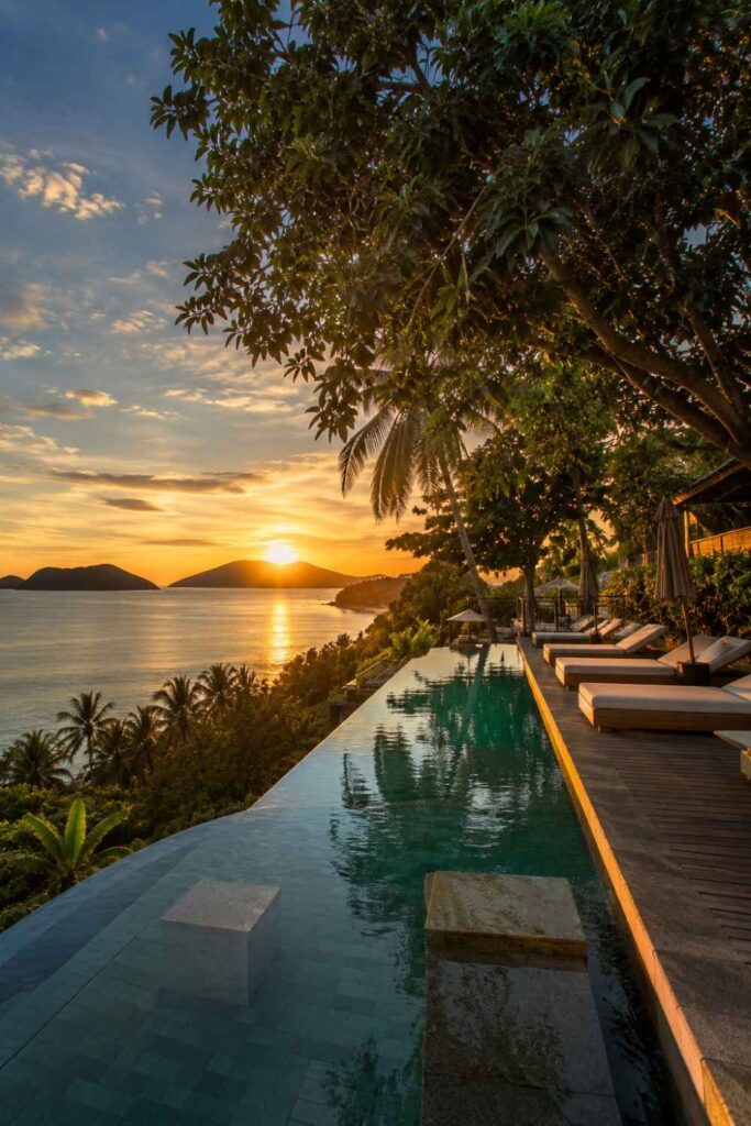 Best Things to Do in Malaysia for First-Time Visitors (Complete Guide) 3 Langkawi resort infinity pool overlooking Andaman Sea at golden hour